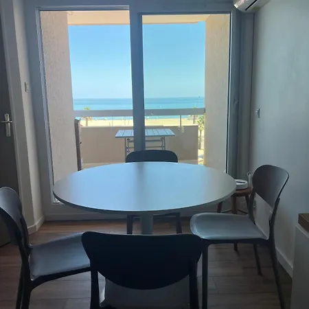 Sea View With Direct Access For 4 People Кане
