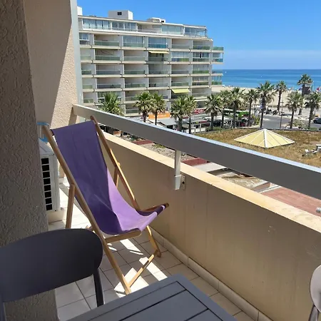 Апартаменты Sea View With Direct Access For 4 People Кане
