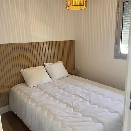 Апартаменты Sea View With Direct Access For 4 People